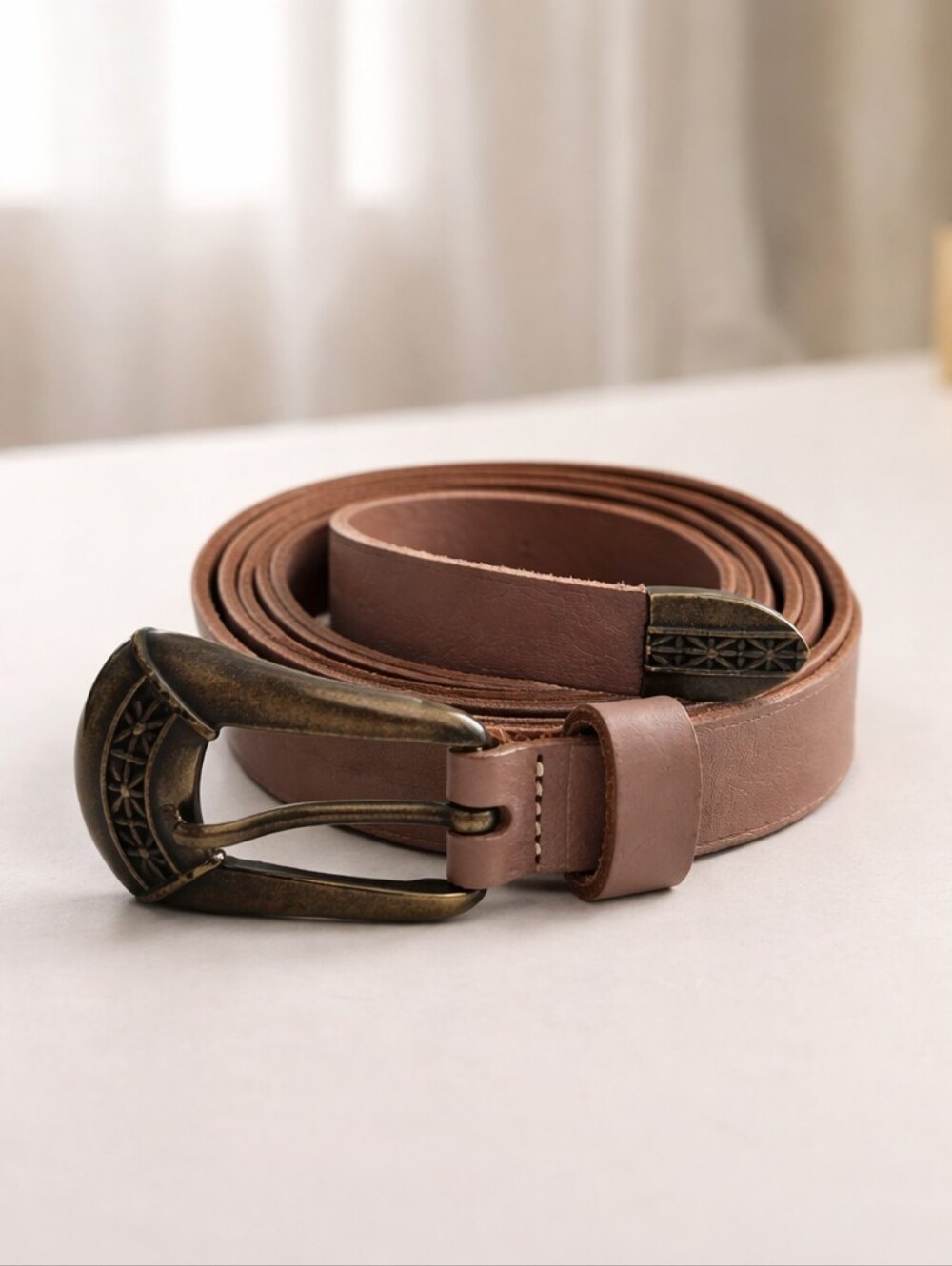 Liebeskind Berlin leather belt.